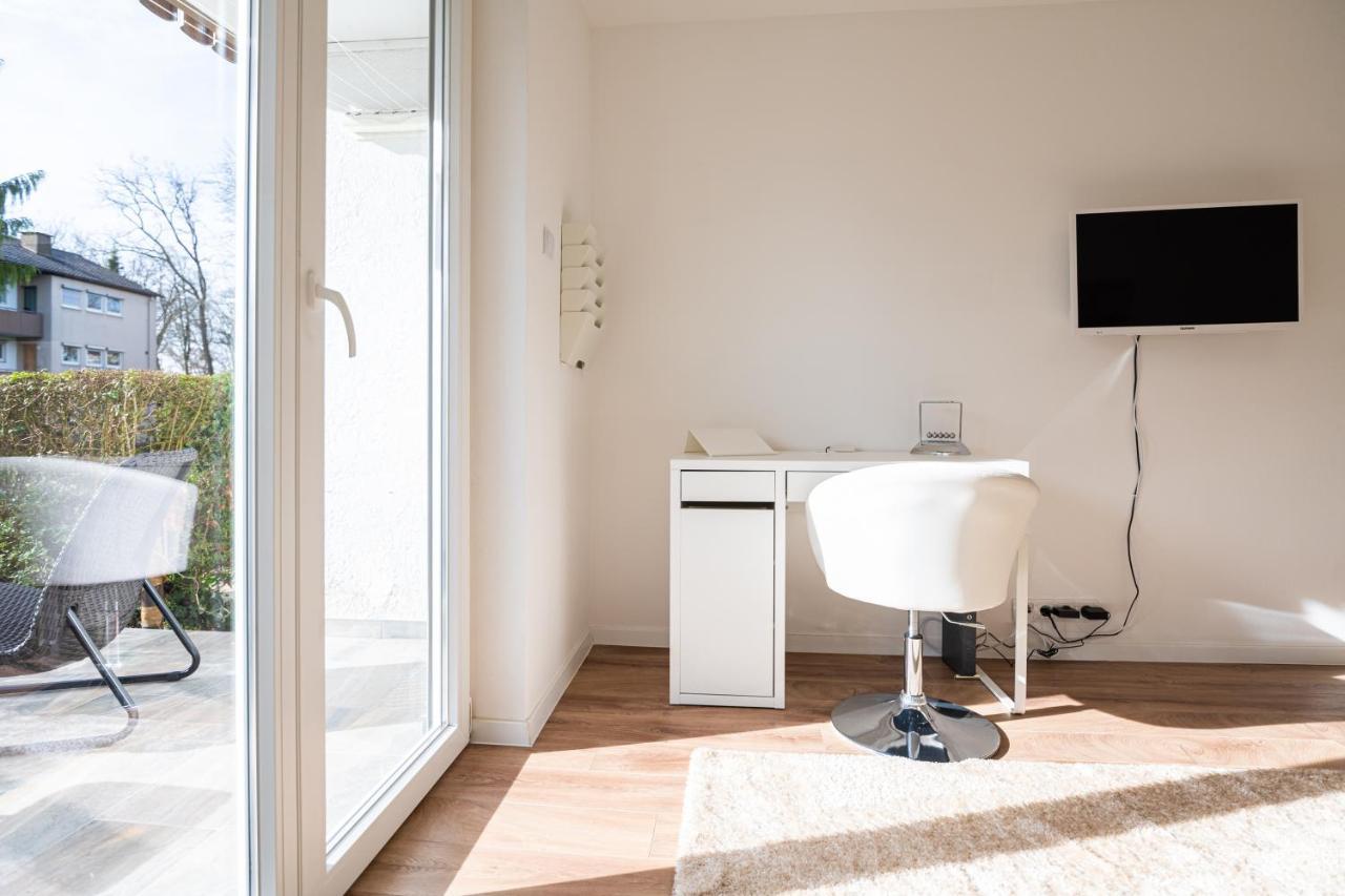 Sonnige Ferienwohnung In Neckarsulm Mit Massageliege & Wlan & Parken Bagian luar foto