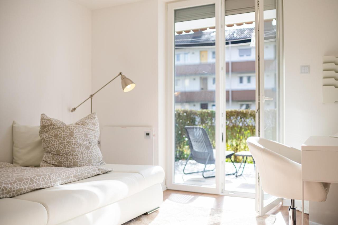 Sonnige Ferienwohnung In Neckarsulm Mit Massageliege & Wlan & Parken Bagian luar foto